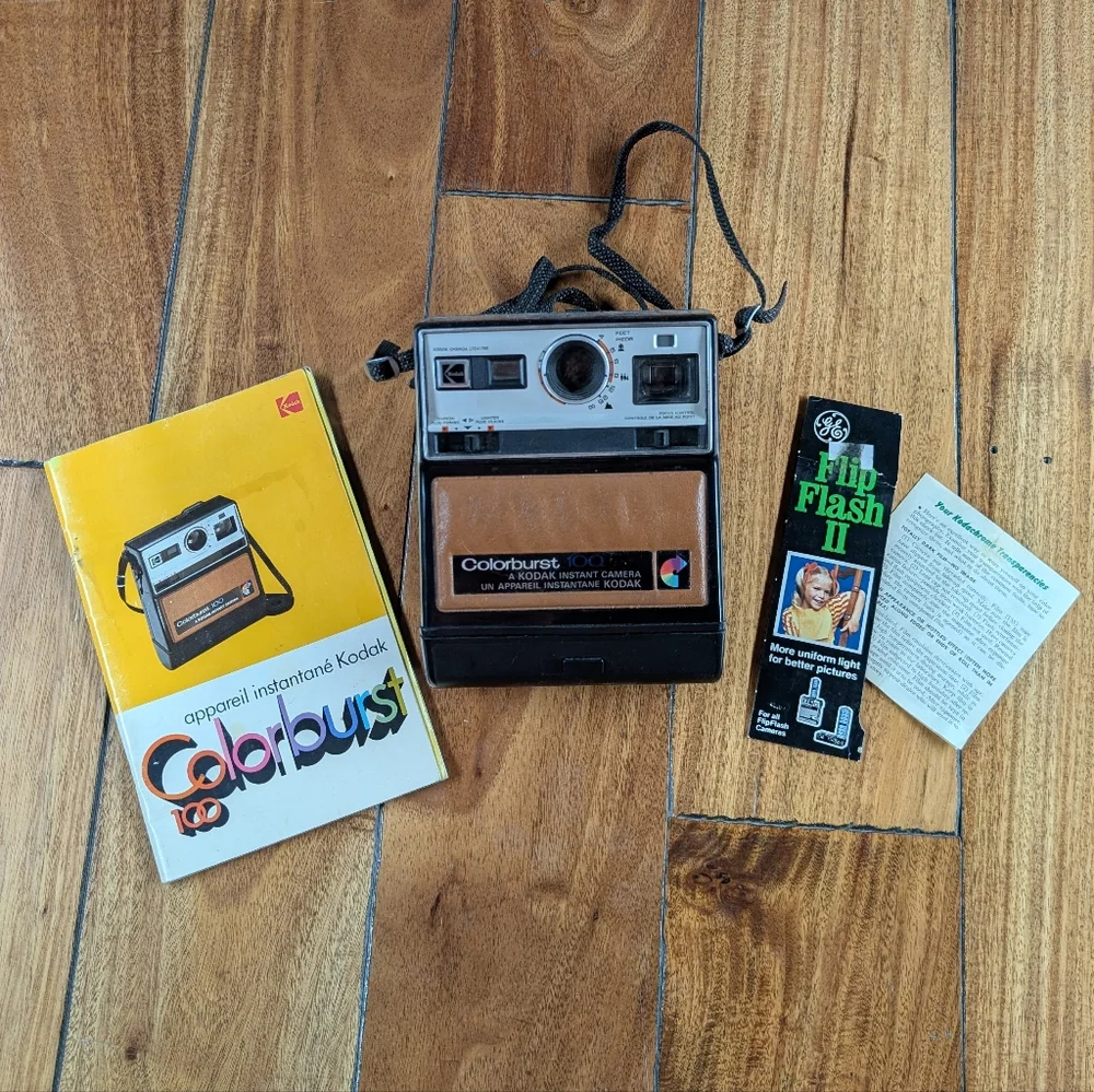 Kodak Colorburst 100 Instant Camera (OS)